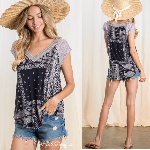 Tops - ❤️LAST 1! V Neck Paisley Cap Sleeve Raw Edge Top!